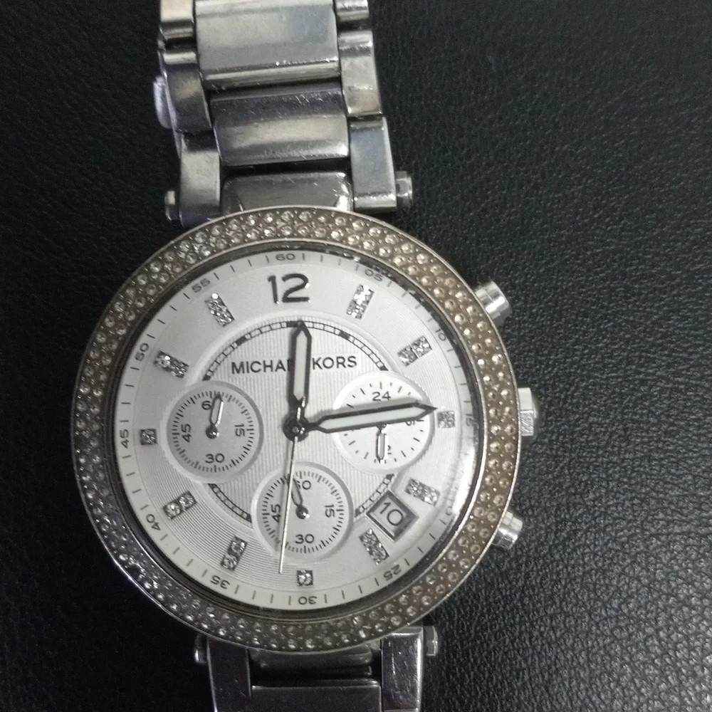 Michael Kors Silver Women's Watch - Picture 4 of 7